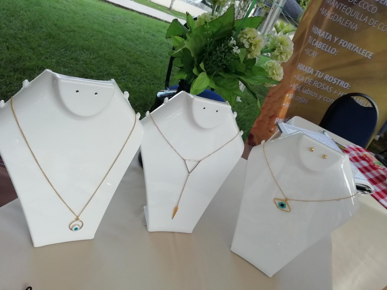 Exhibidor Soporte Cuello Collar Base Cadenas
