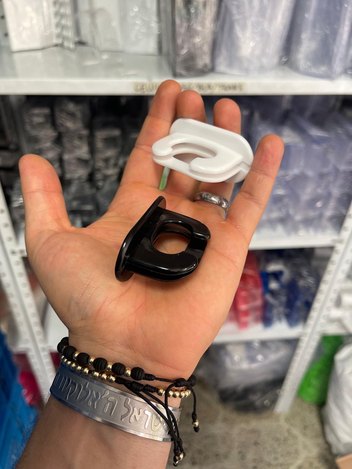 Pin organizador de clip gorras AL PORMAYOR