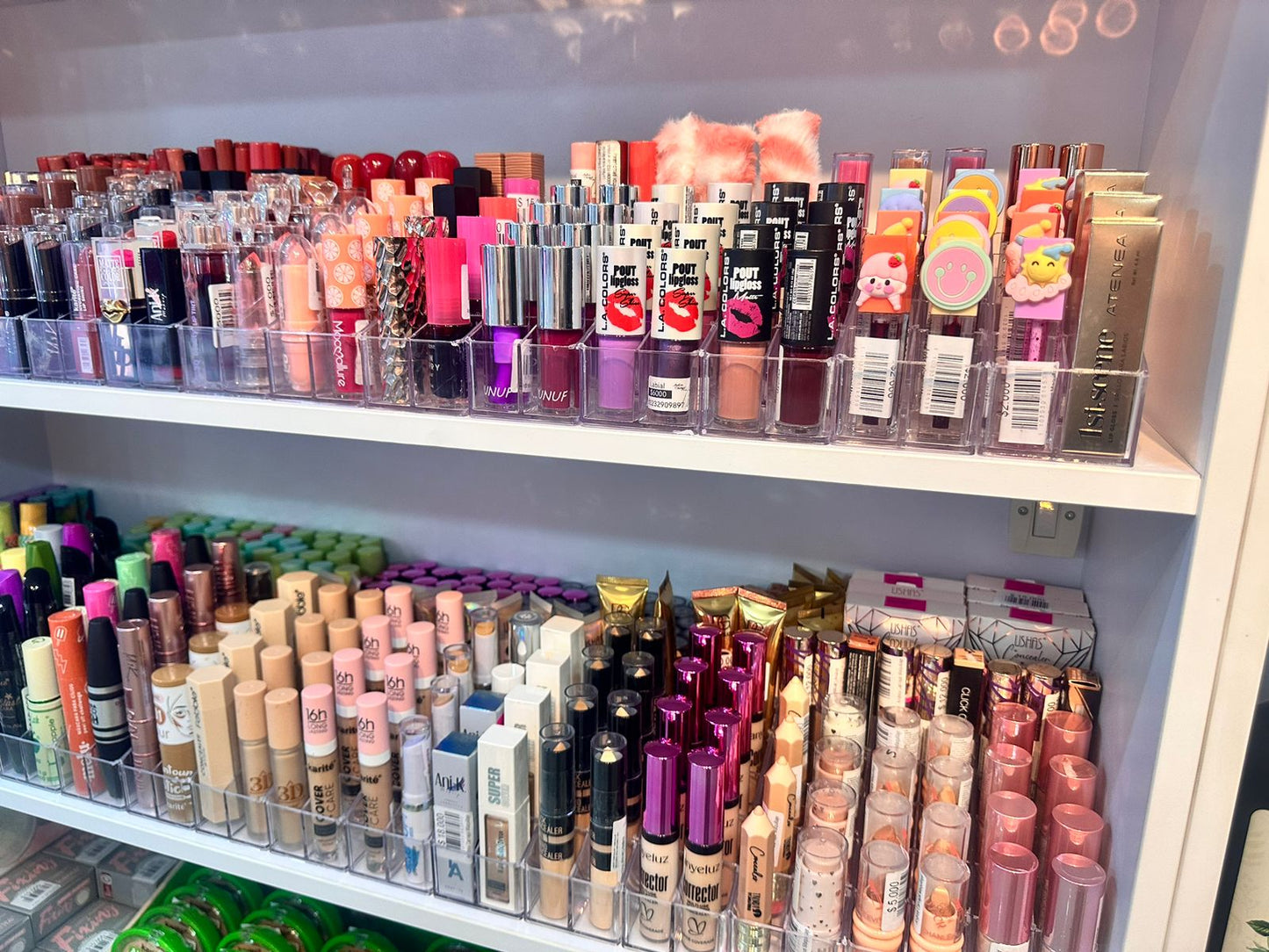 organizador de maquillaje exhibidor de labiales