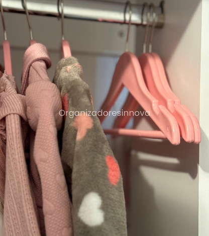 Gancho para bebe de lujo tipo madera X48 unidades niño